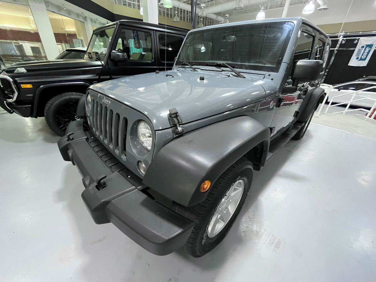 Used 2015 Jeep Wrangler Unlimited Sport w/ Quick Order Package 24S AWD/4WD image 3