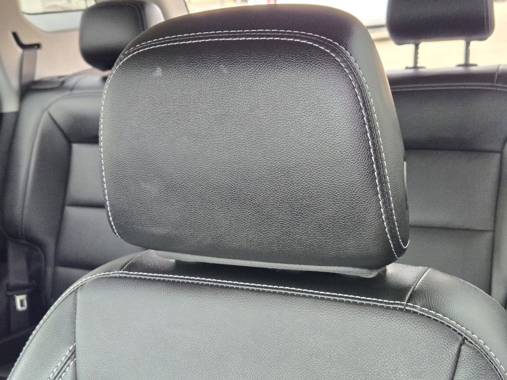 Used 2024 GMC Terrain SLT image 21