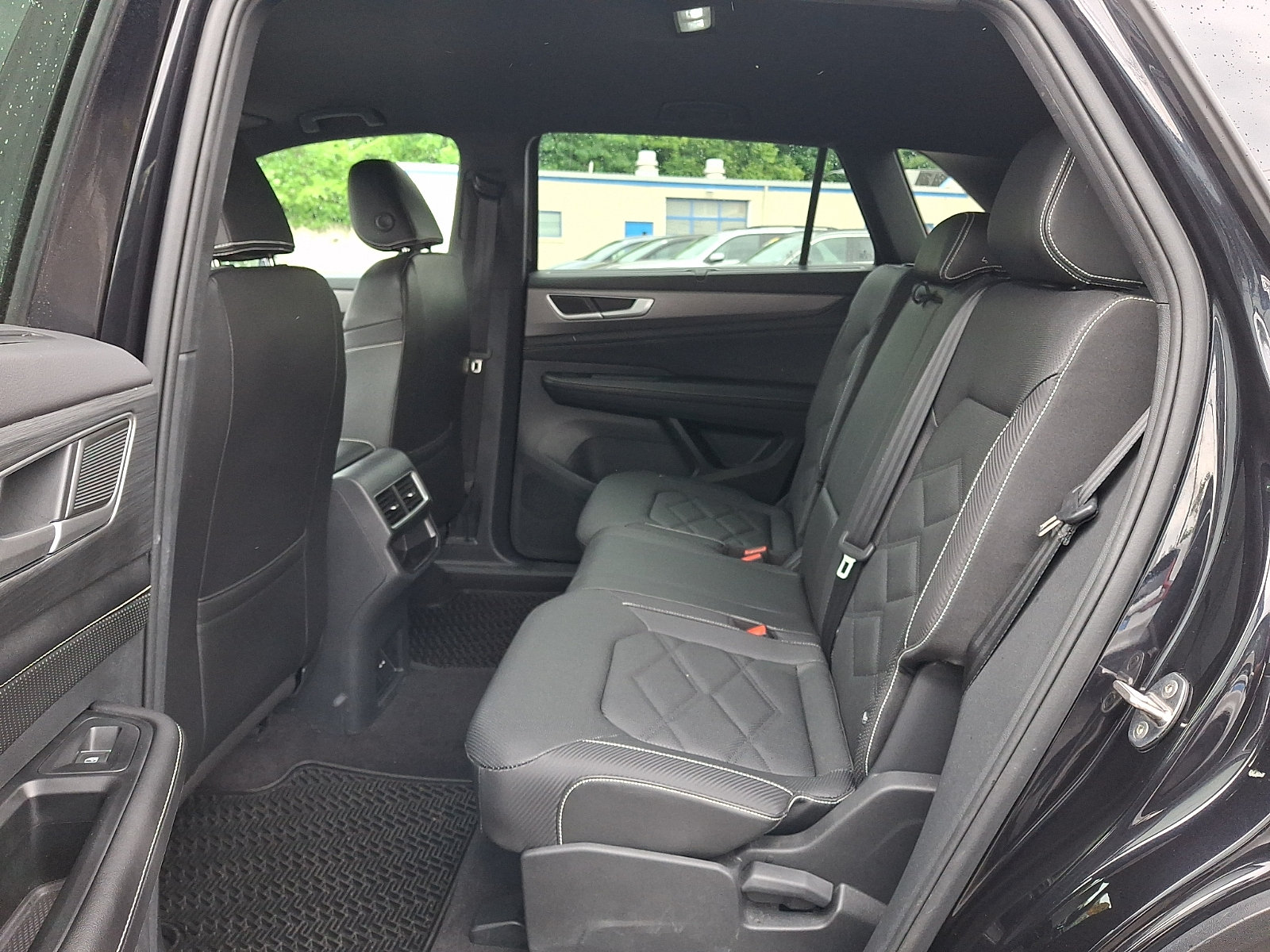 Used 2024 Volkswagen Atlas Cross Sport SE AWD/4WD image 10