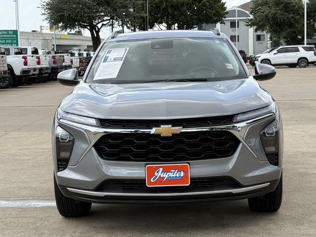 Certified 2025 Chevrolet Trax LT w/ Driver Confidence Package FWD image 11