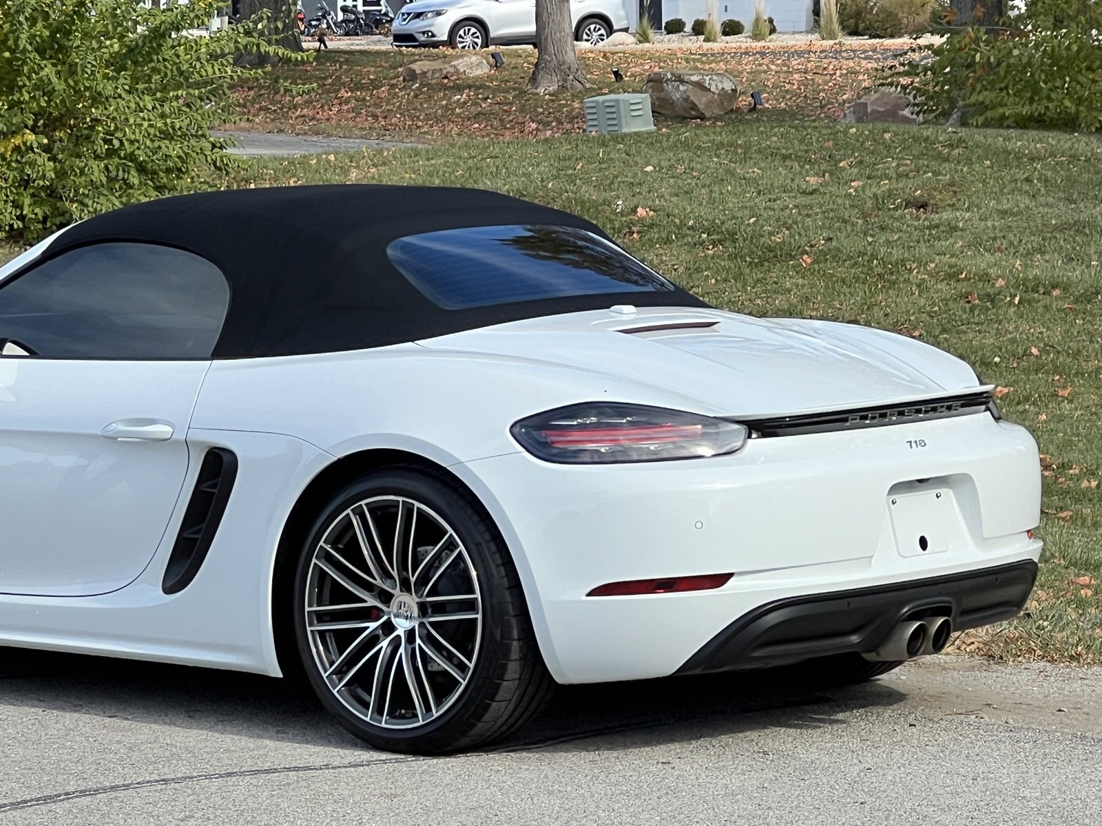 Used 2017 Porsche 718 Boxster S image 11