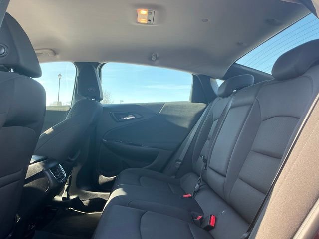 Used 2016 Chevrolet Malibu LT image 33