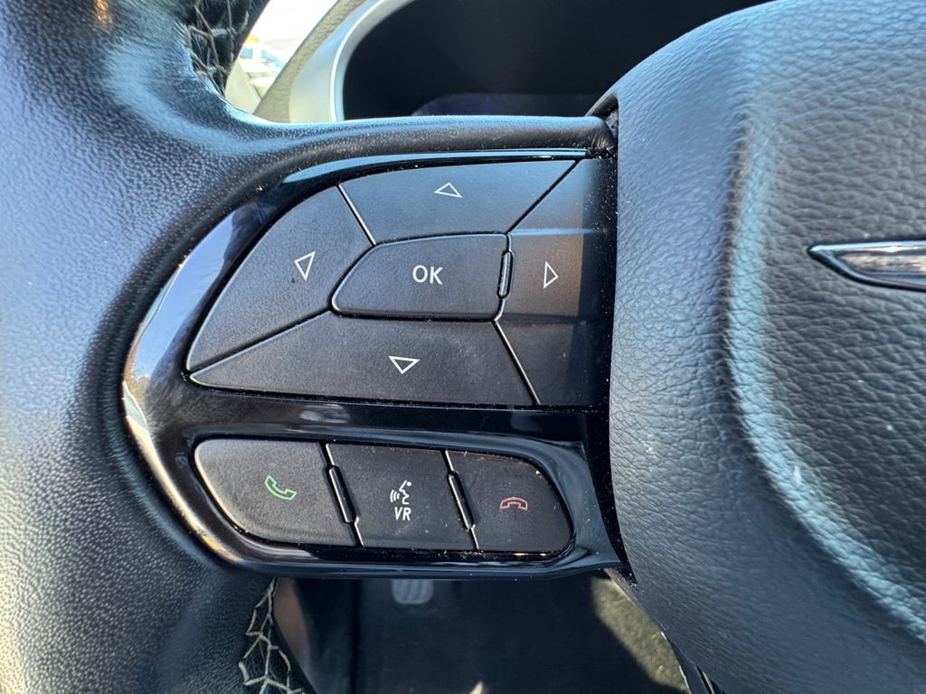 Used 2021 Chrysler Pacifica Touring-L w/ S Appearance Package image 25