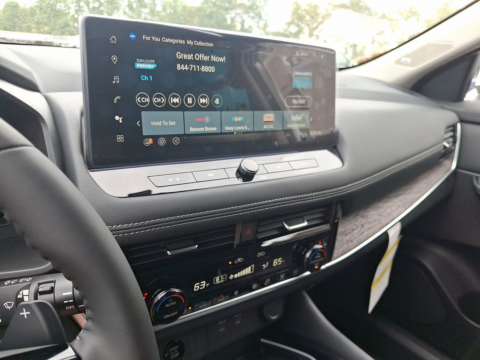 New 2026 Nissan Rogue Platinum image 8