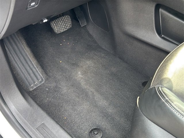 Used 2023 GMC Terrain SLT image 17