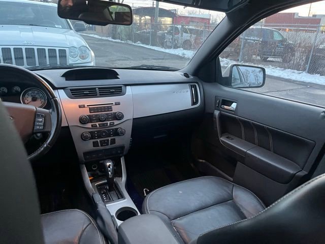 Used 2009 Ford Focus SEL image 15