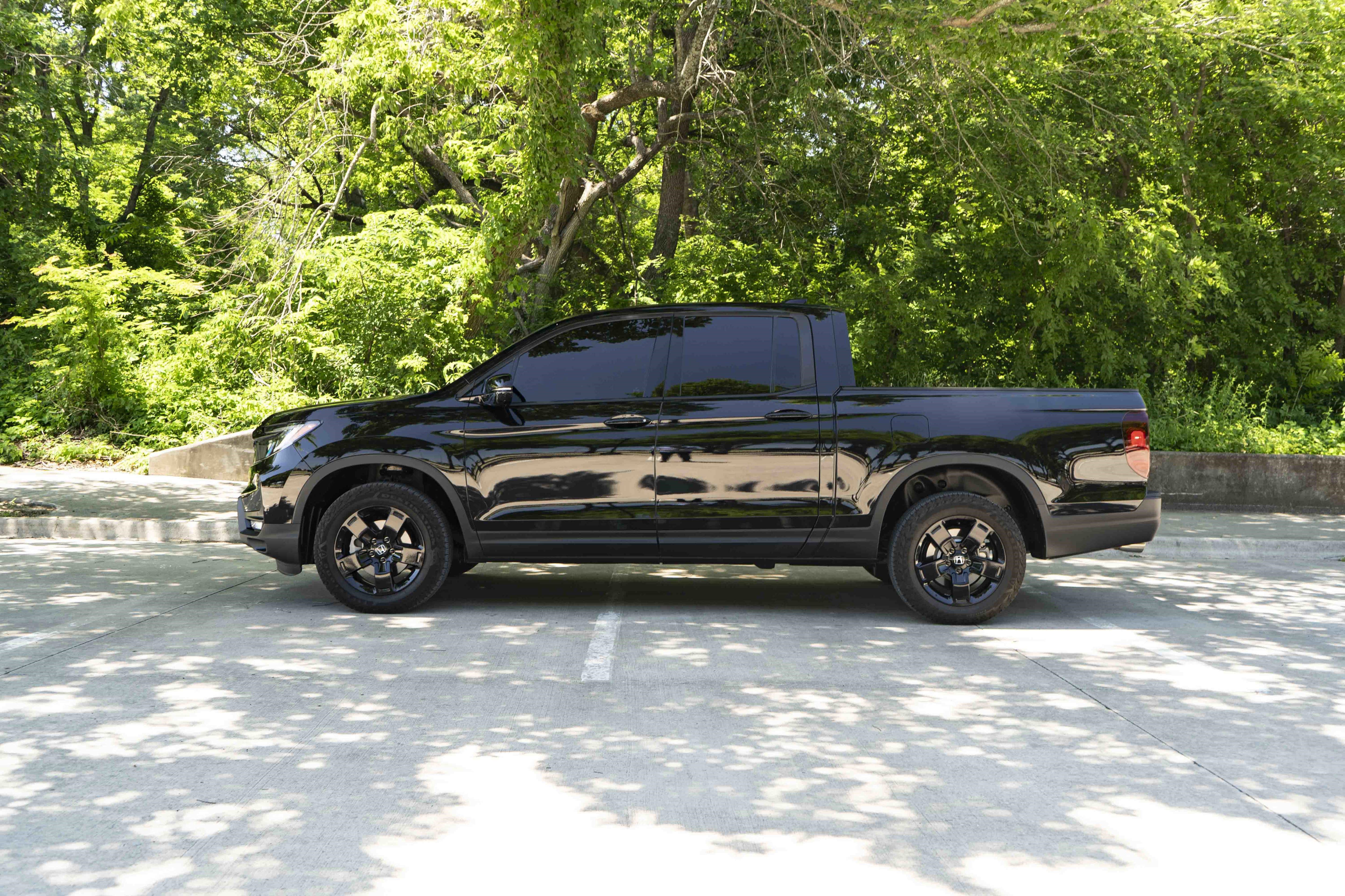 Used 2025 Honda Ridgeline Black Edition image 6