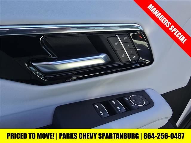 New 2025 Chevrolet Suburban Premier image 23