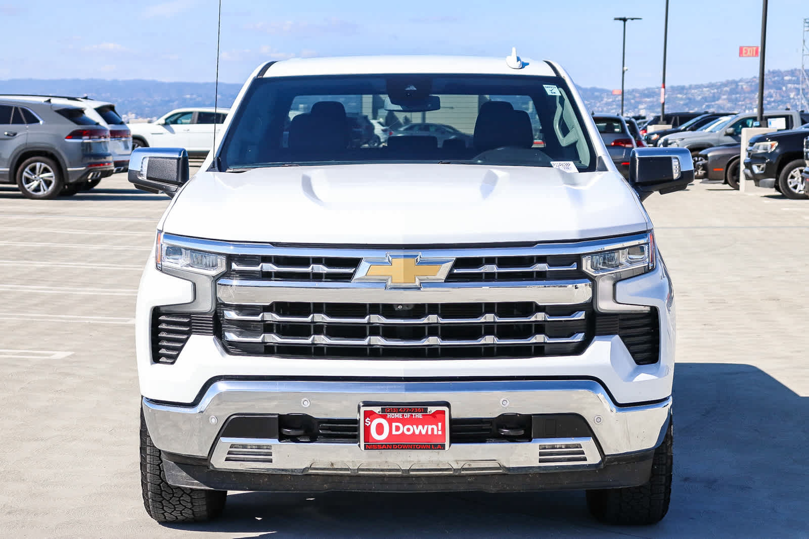 Used 2023 Chevrolet Silverado 1500 LTZ AWD/4WD image 2