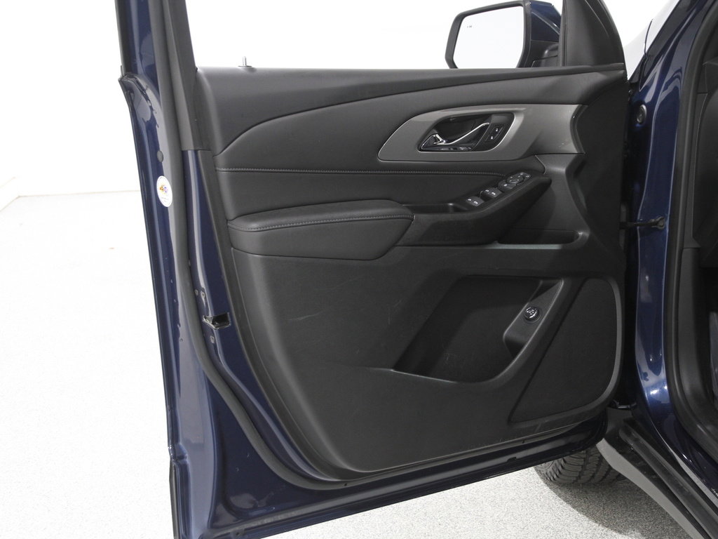 Certified 2023 Chevrolet Traverse LT image 4