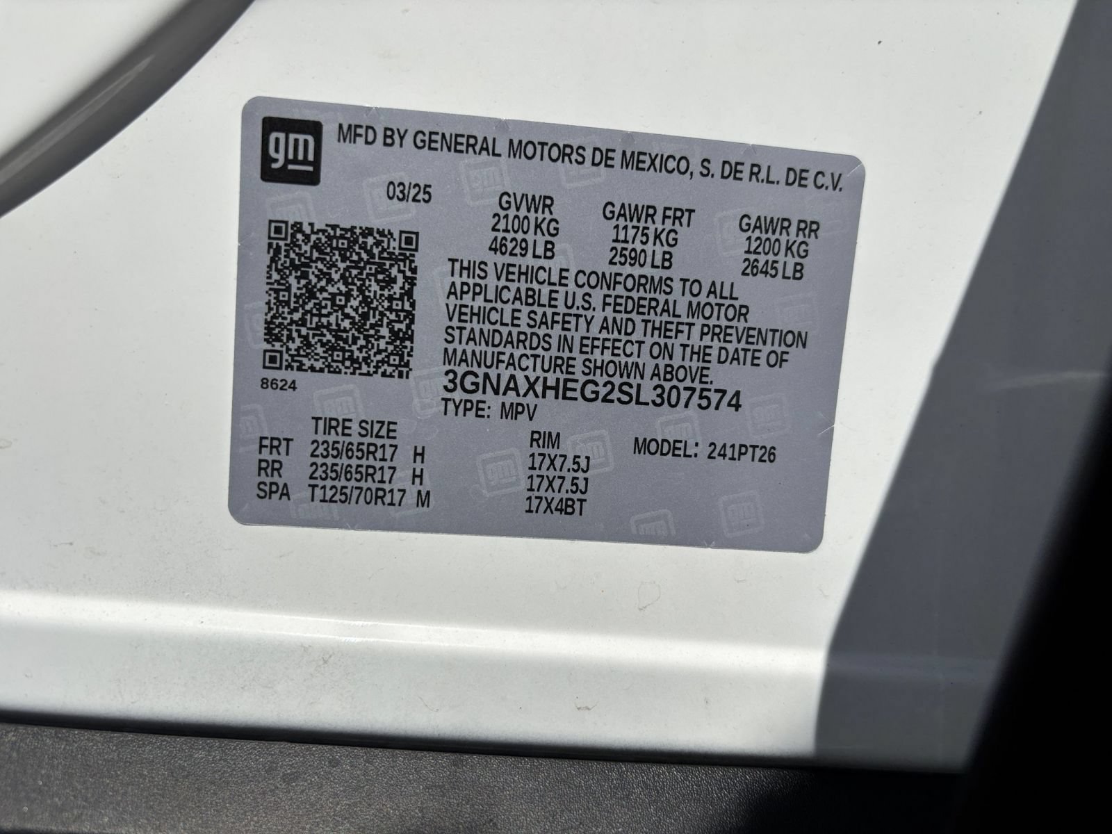 Used 2025 Chevrolet Equinox LT FWD image 28