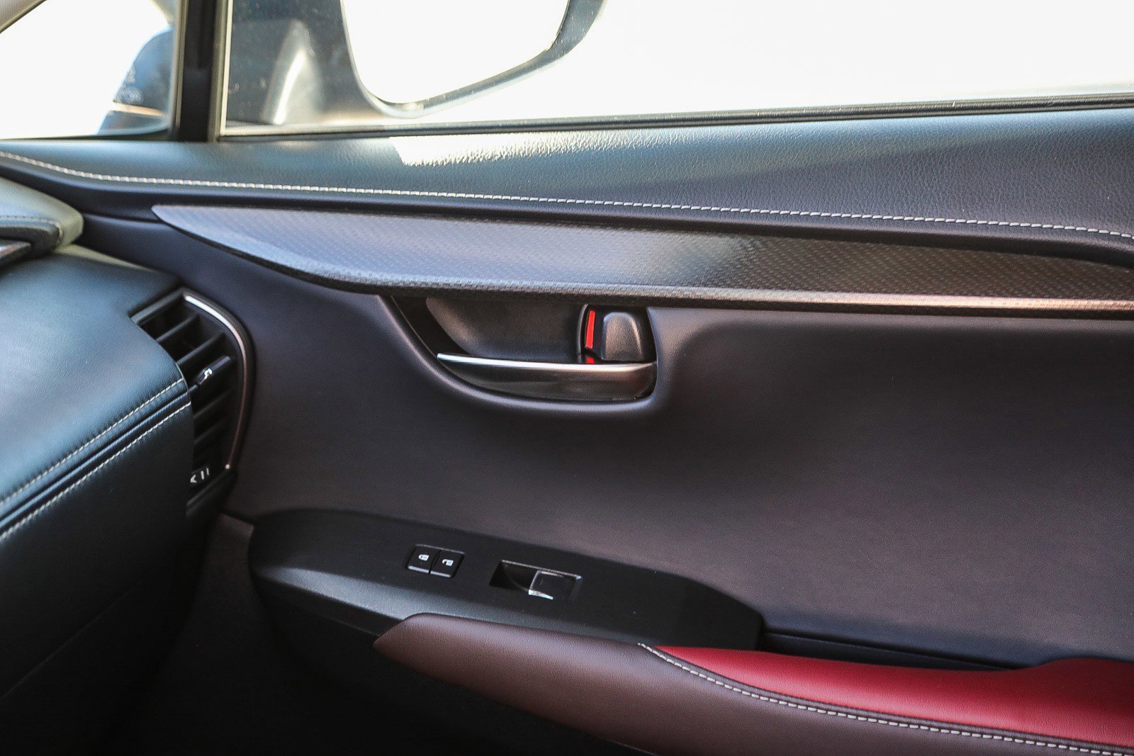 Used 2018 Lexus NX 300h AWD w/ Premium Package image 21