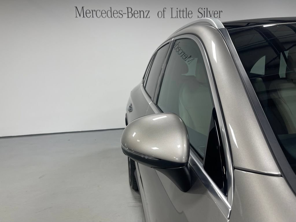 Used 2023 Mercedes-Benz GLC 300 4MATIC image 12