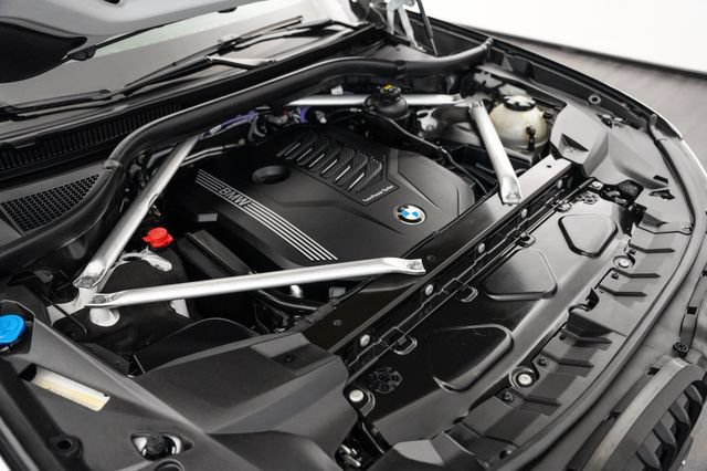 Used 2021 BMW X7 xDrive40i w/ M Sport Package AWD/4WD image 47