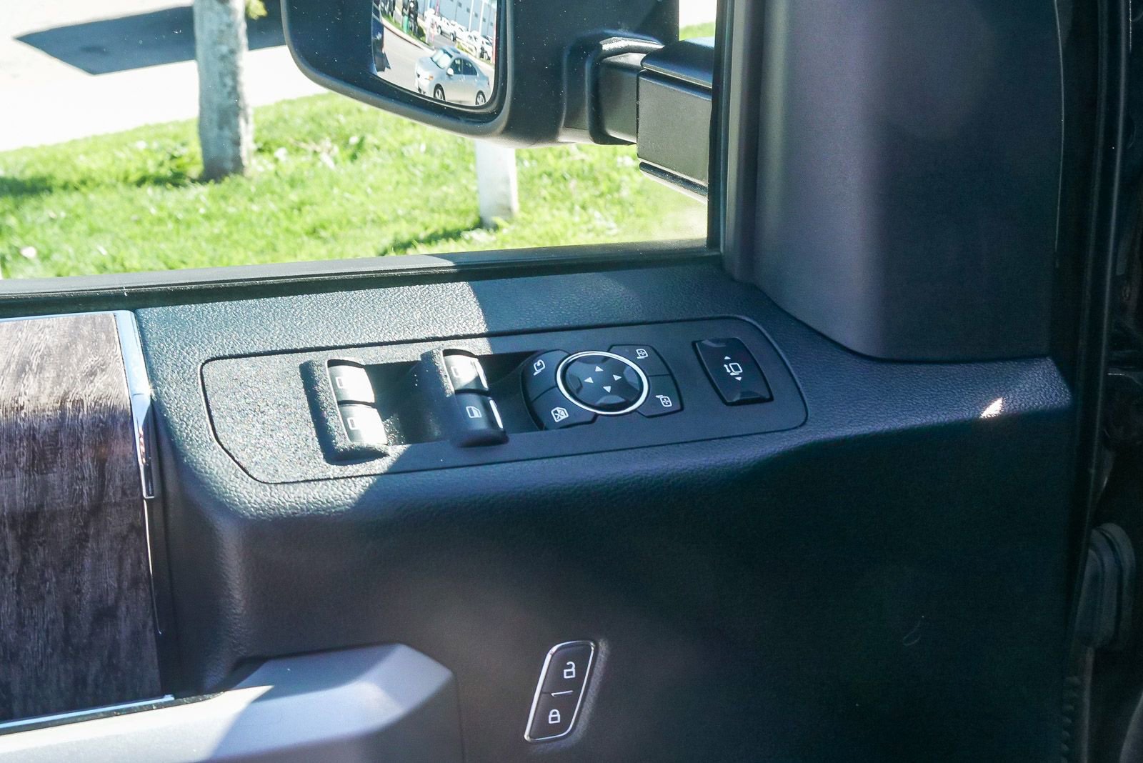 Used 2019 Ford F250 Lariat image 19