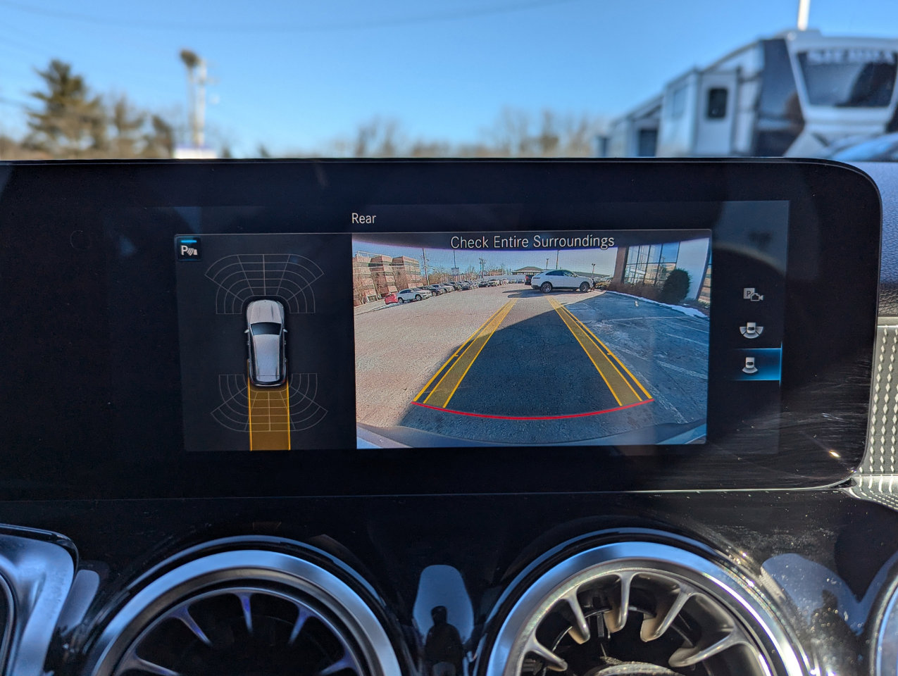 Used 2022 Mercedes-Benz EQB 300 4MATIC image 23