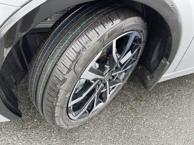 New 2026 Toyota Prius Plug-In Hybrid image 2