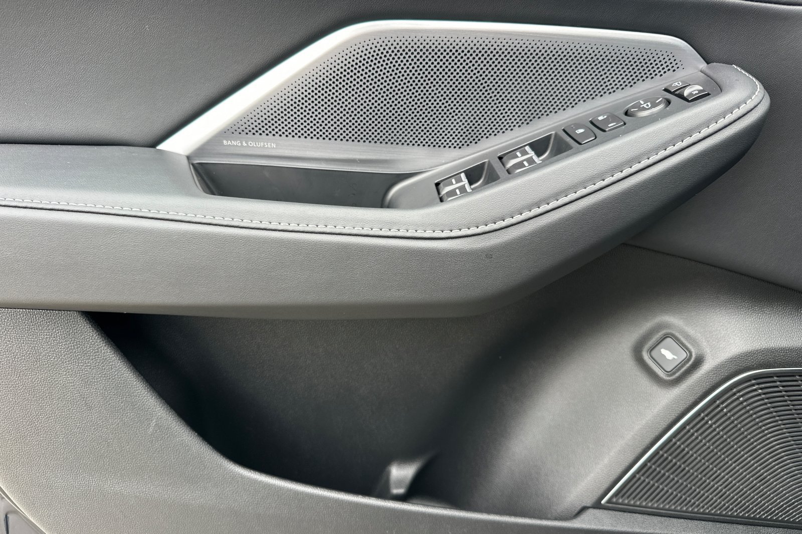 New 2026 Acura MDX w/ Technology Package FWD image 10