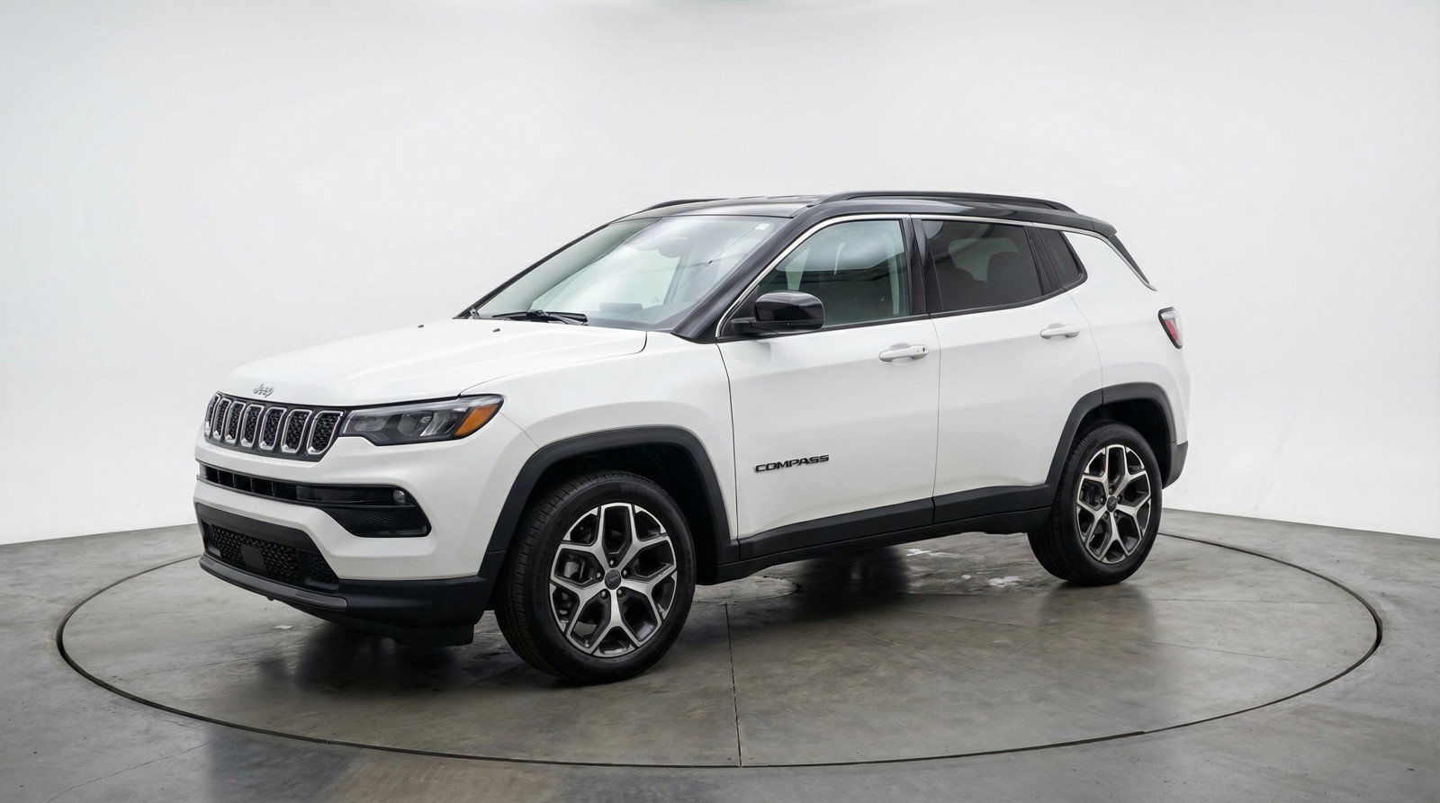 Used 2025 Jeep Compass Limited AWD/4WD image 3