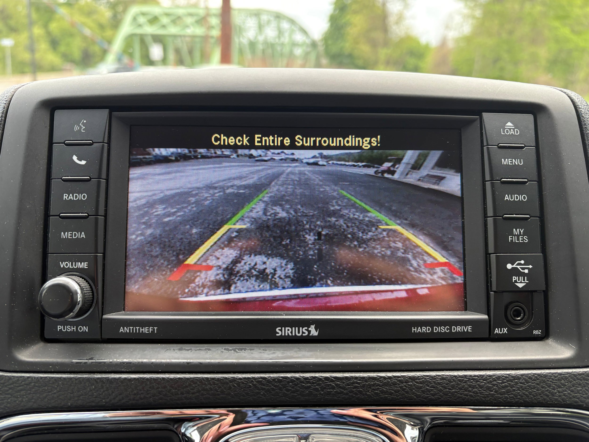 Used 2015 Chrysler Town & Country Touring FWD image 23