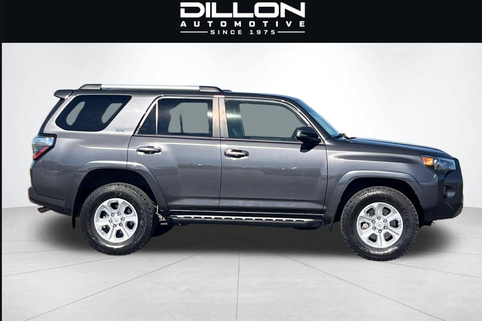 Used 2021 Toyota 4Runner SR5 Premium w/ Moonroof Package AWD/4WD image 3