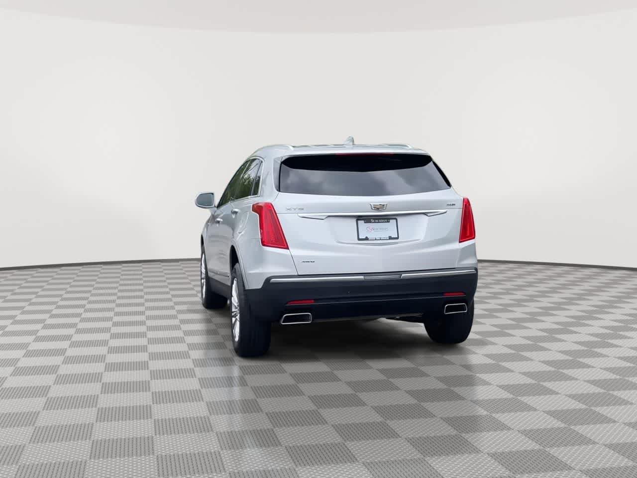 Used 2018 Cadillac XT5 AWD w/ LPO, Wheel Lock Package image 7