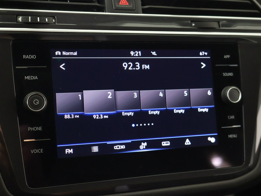 Certified 2024 Volkswagen Tiguan SE AWD/4WD image 45