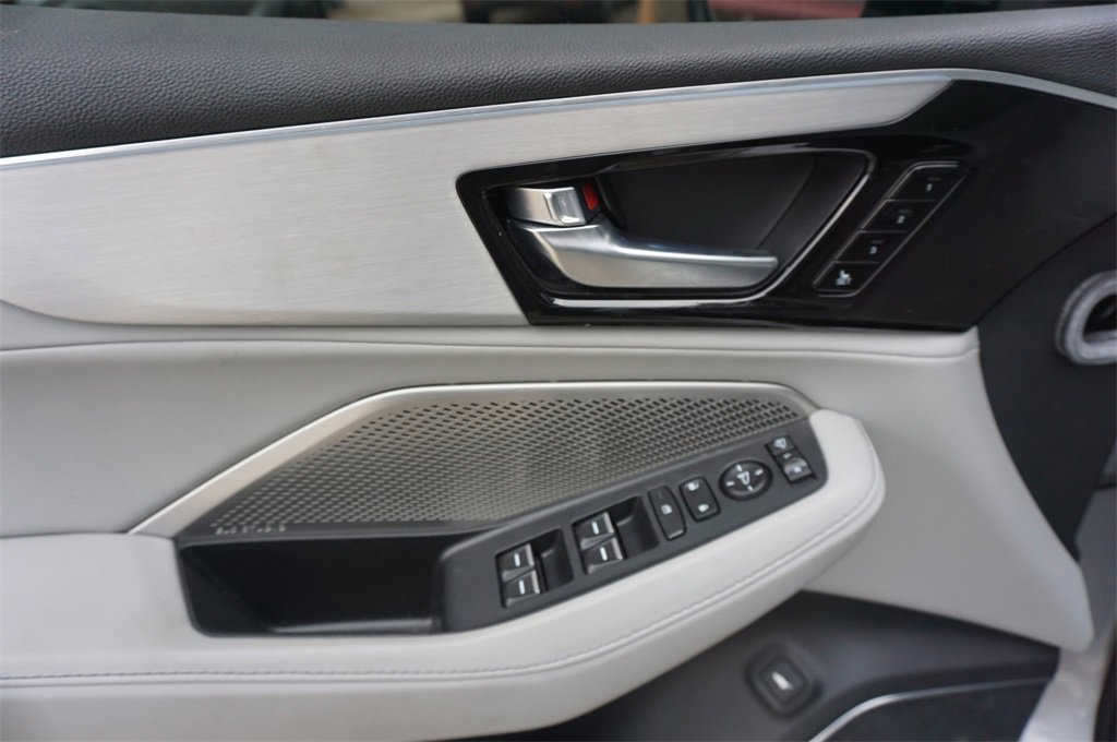 Used 2023 Acura MDX FWD w/ Technology Package image 4