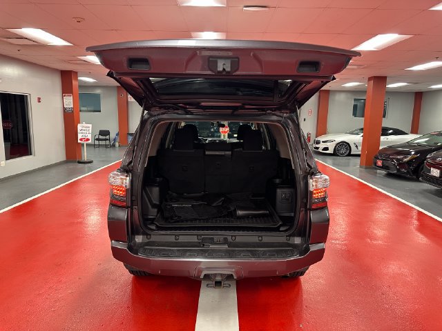 Certified 2018 Toyota 4Runner SR5 AWD/4WD image 24