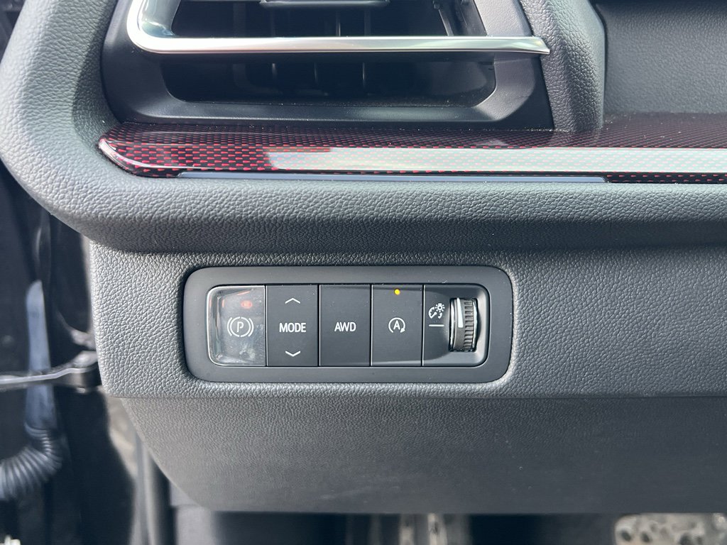 Used 2024 Chevrolet Traverse RS image 15