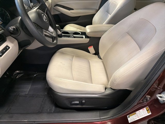 Used 2024 Nissan Altima 2.5 SV image 19