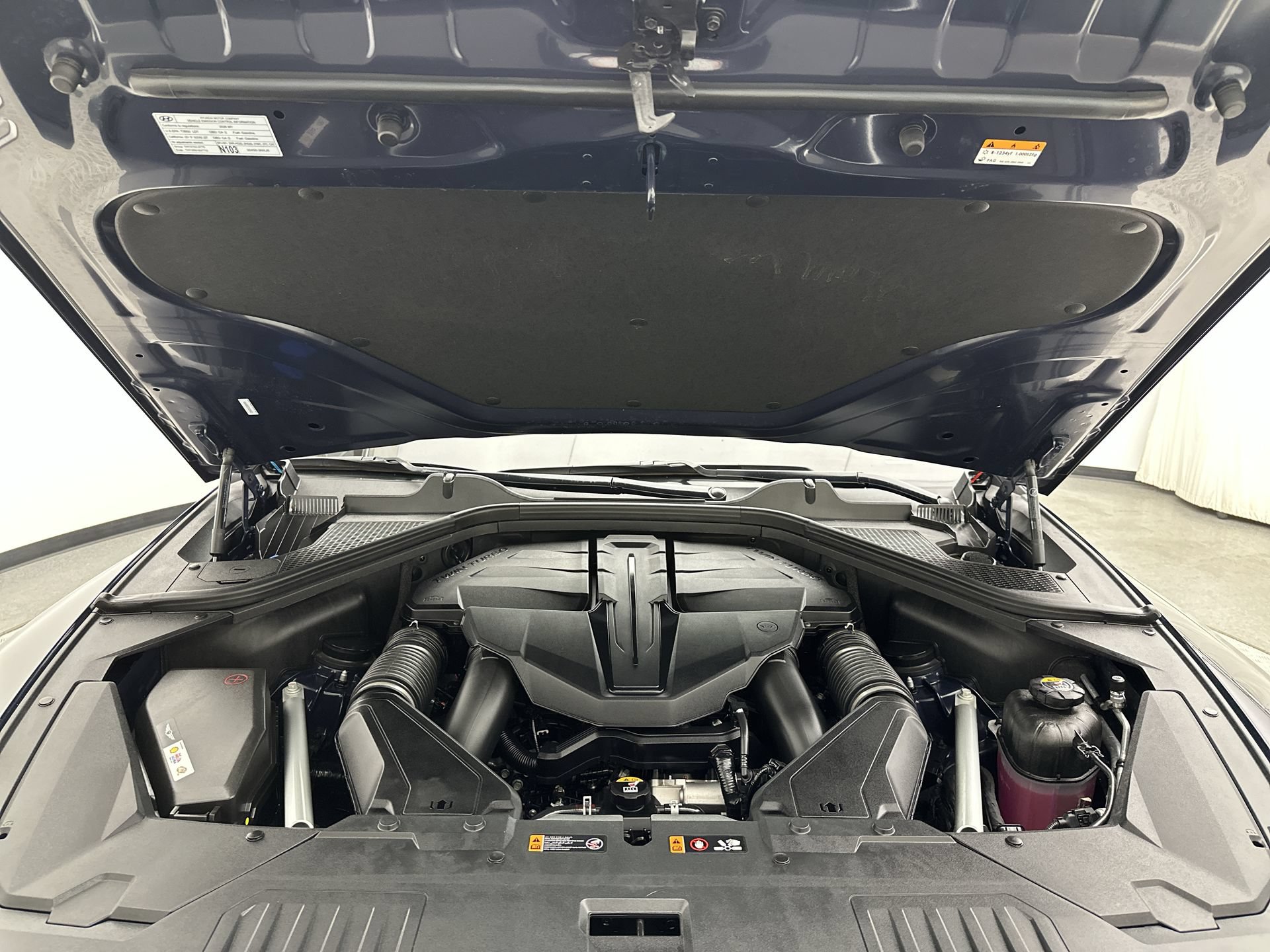 Certified 2026 Genesis GV80 3.5T Advanced AWD/4WD image 27