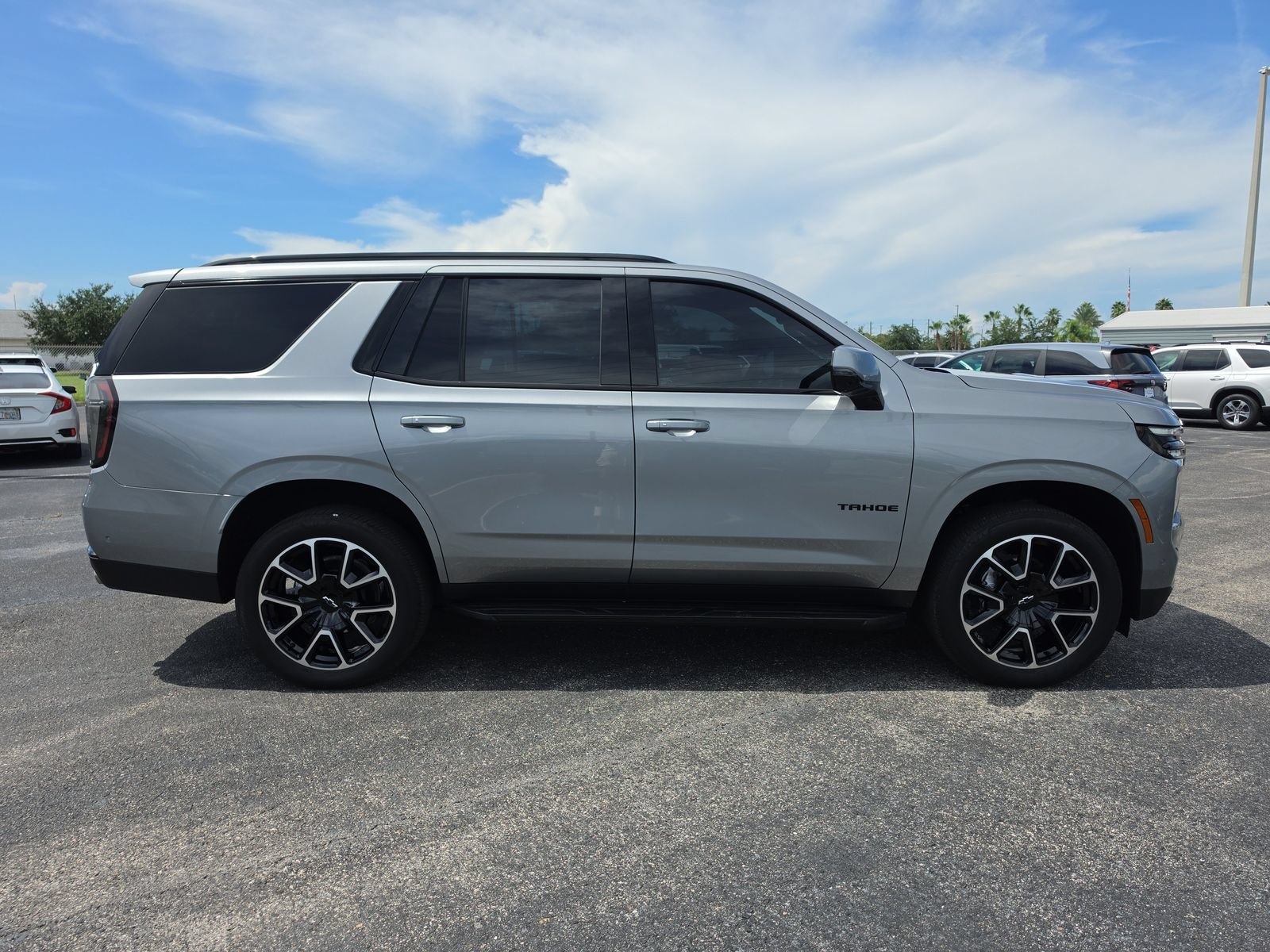 Used 2025 Chevrolet Tahoe RST w/ Comfort Package RWD image 3