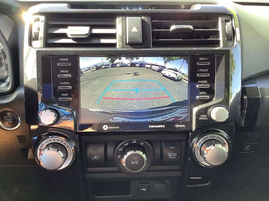 Used 2022 Toyota 4Runner TRD Off-Road Premium AWD/4WD image 26