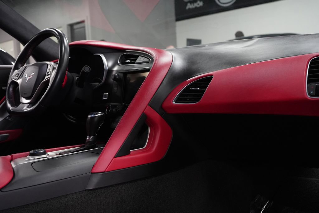 Used 2017 Chevrolet Corvette Stingray Coupe RWD image 34