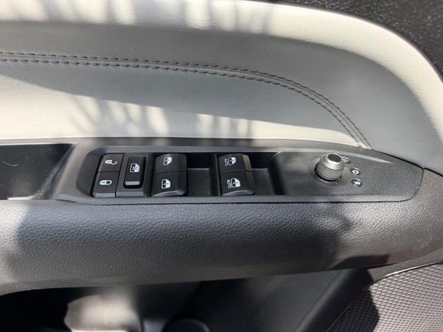 Used 2025 Jeep Compass Limited AWD/4WD image 18