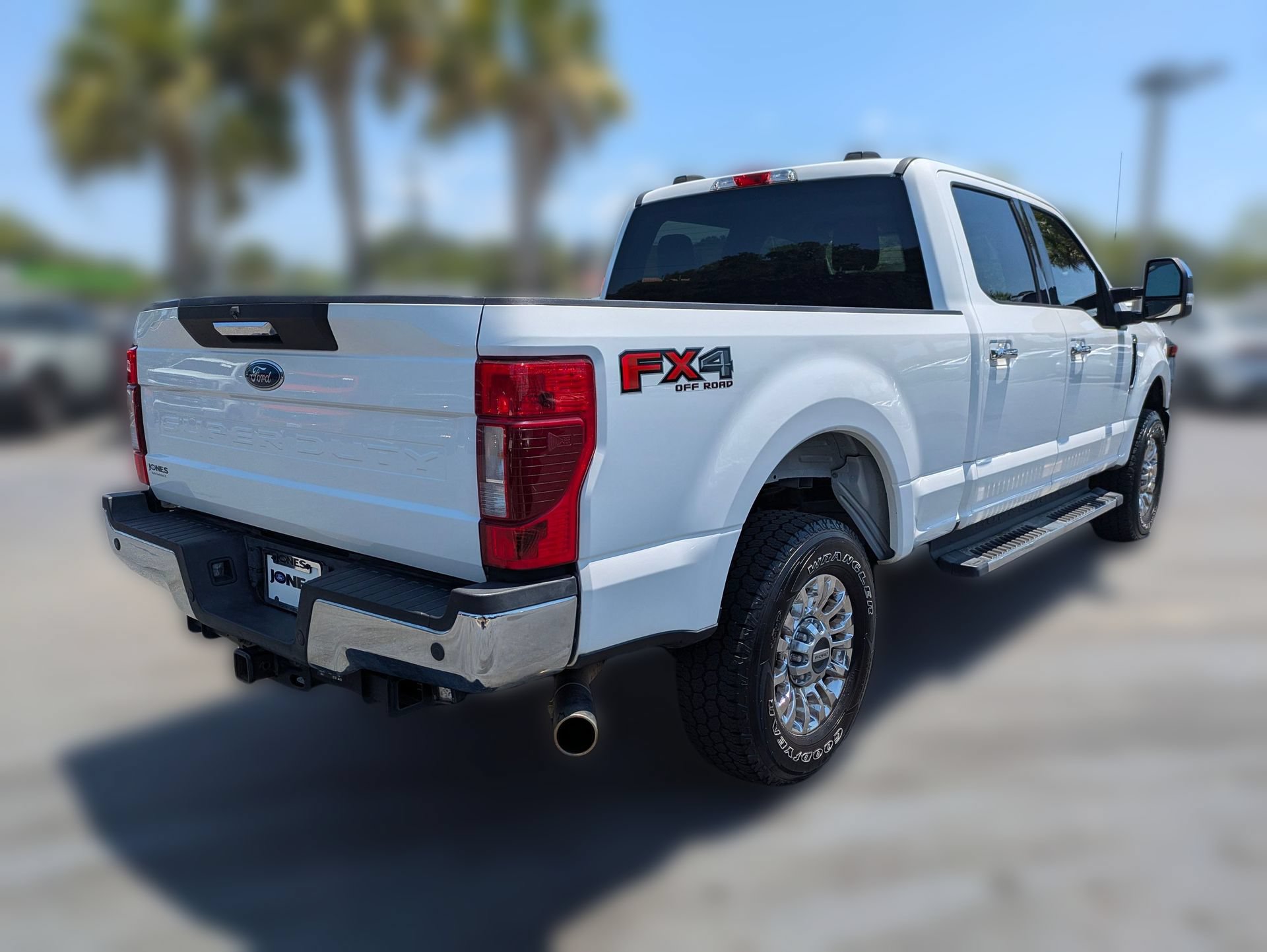 Certified 2020 Ford F250 XLT w/ XLT Premium Package AWD/4WD image 4