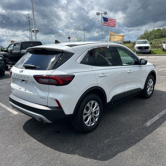 Used 2023 Ford Escape Active AWD/4WD image 5