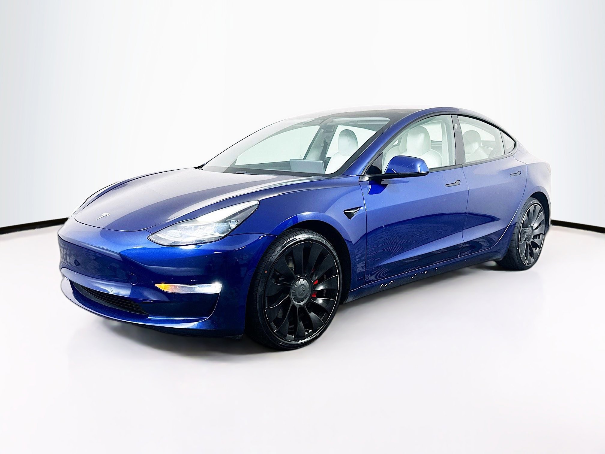 Used 2021 Tesla Model 3 Performance image 3