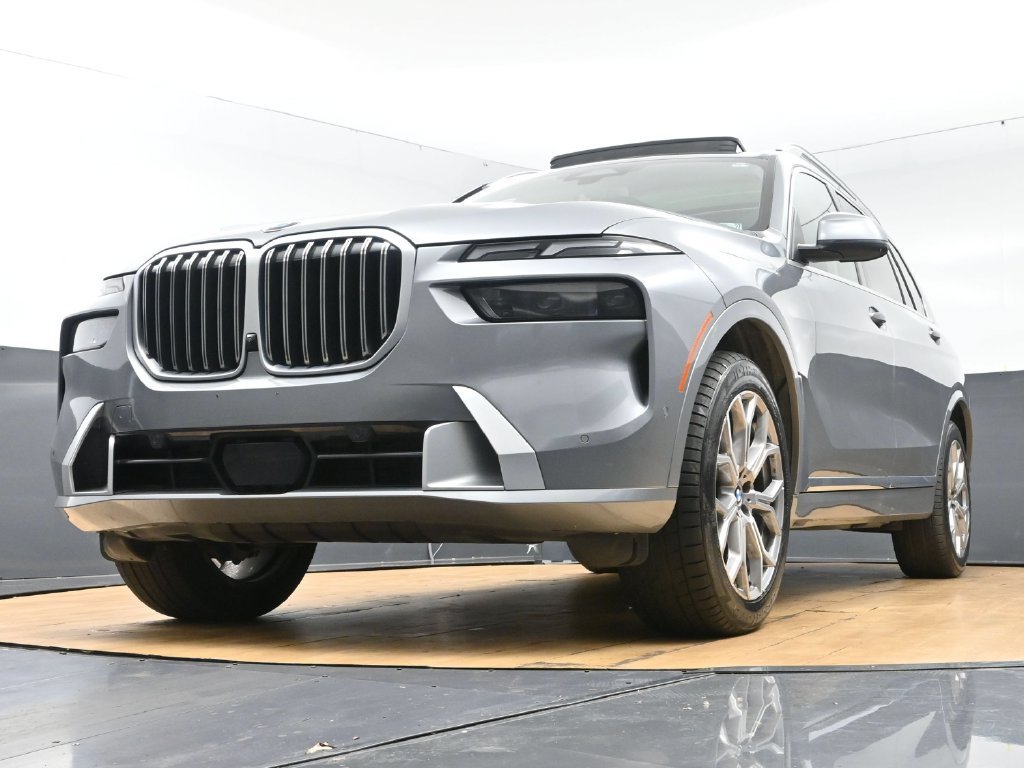 Used 2025 BMW X7 xDrive40i AWD/4WD image 51