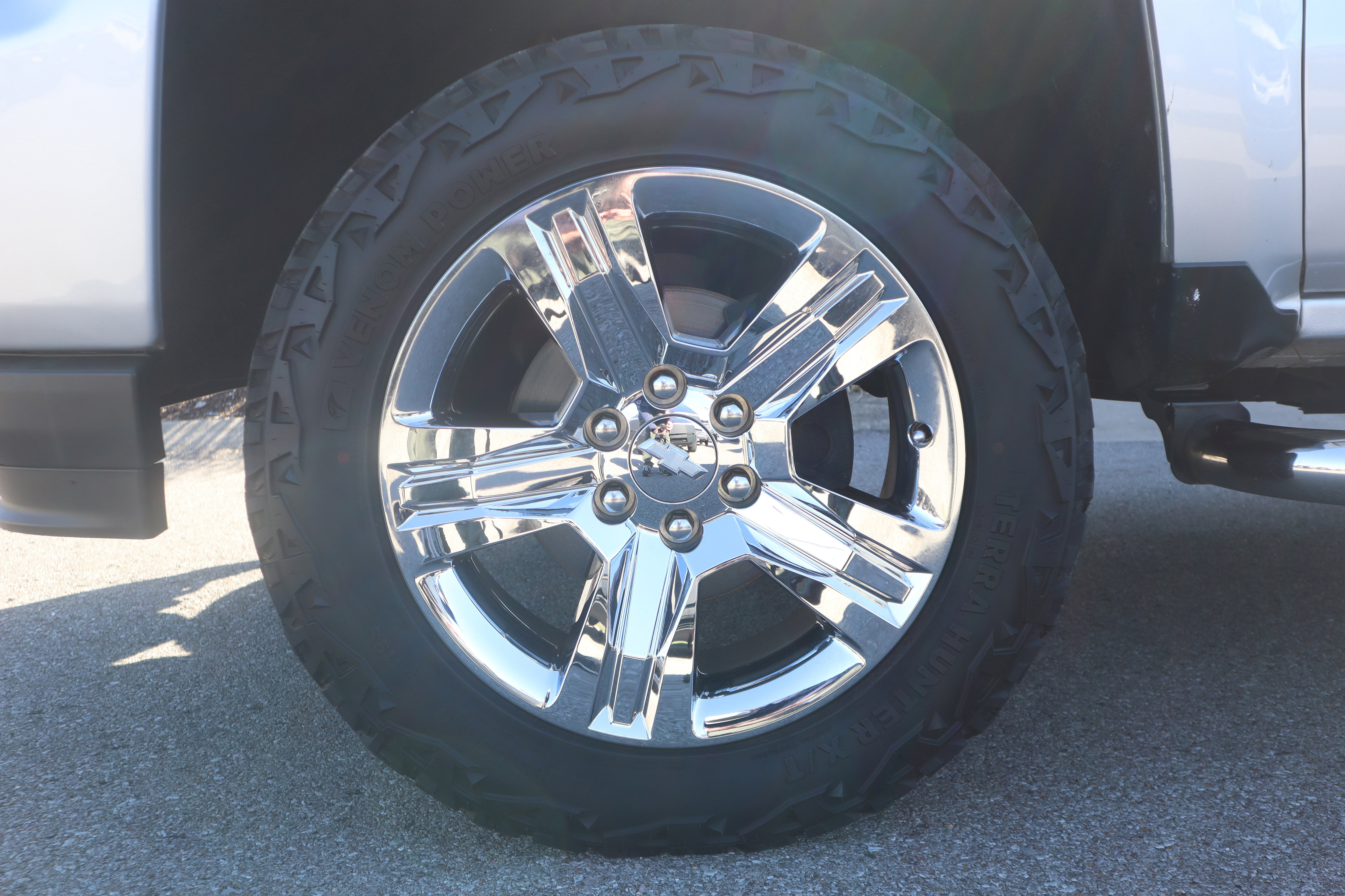 Used 2018 Chevrolet Silverado 1500 Custom w/ Custom Value Package image 12