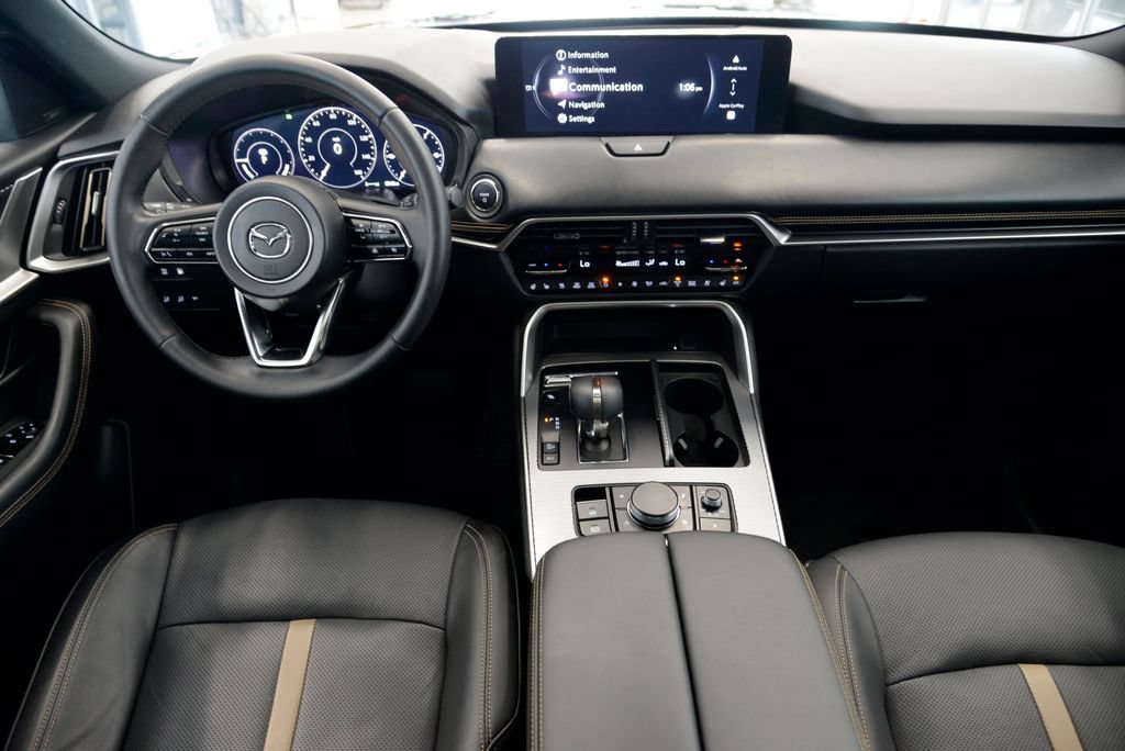 Certified 2025 MAZDA CX-70 Plug-In Hybrid w/ Premium Plus AWD/4WD image 17