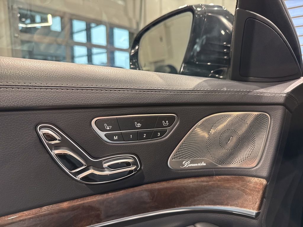 Used 2018 Mercedes-Benz S 560 4MATIC Sedan w/ AMG Line Exterior image 33