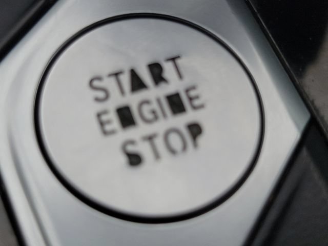 Used 2020 BMW 330i xDrive Sedan w/ Convenience Package AWD/4WD image 15