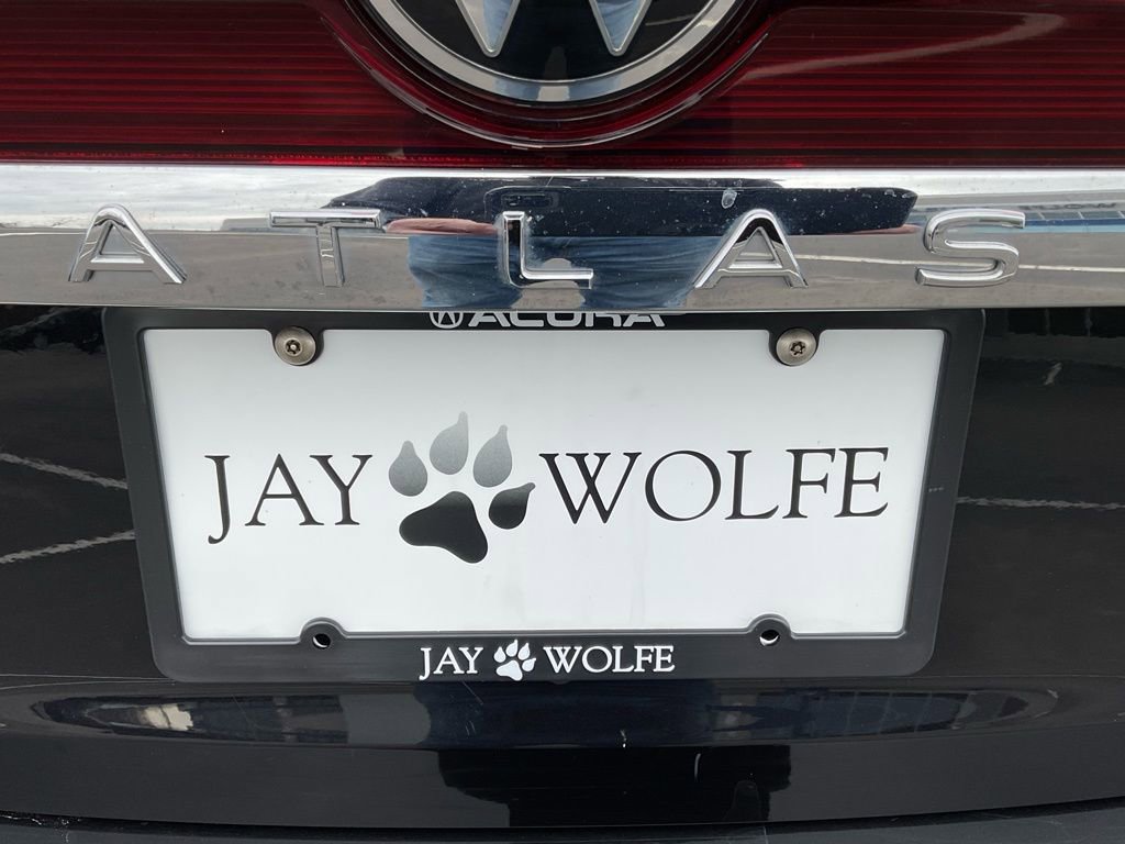 Used 2025 Volkswagen Atlas SE image 25