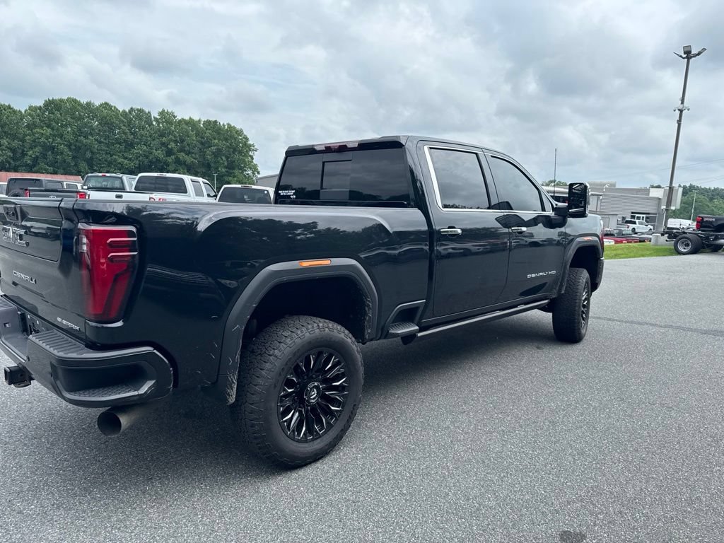 Used 2024 GMC Sierra 3500 Denali Ultimate AWD/4WD image 6