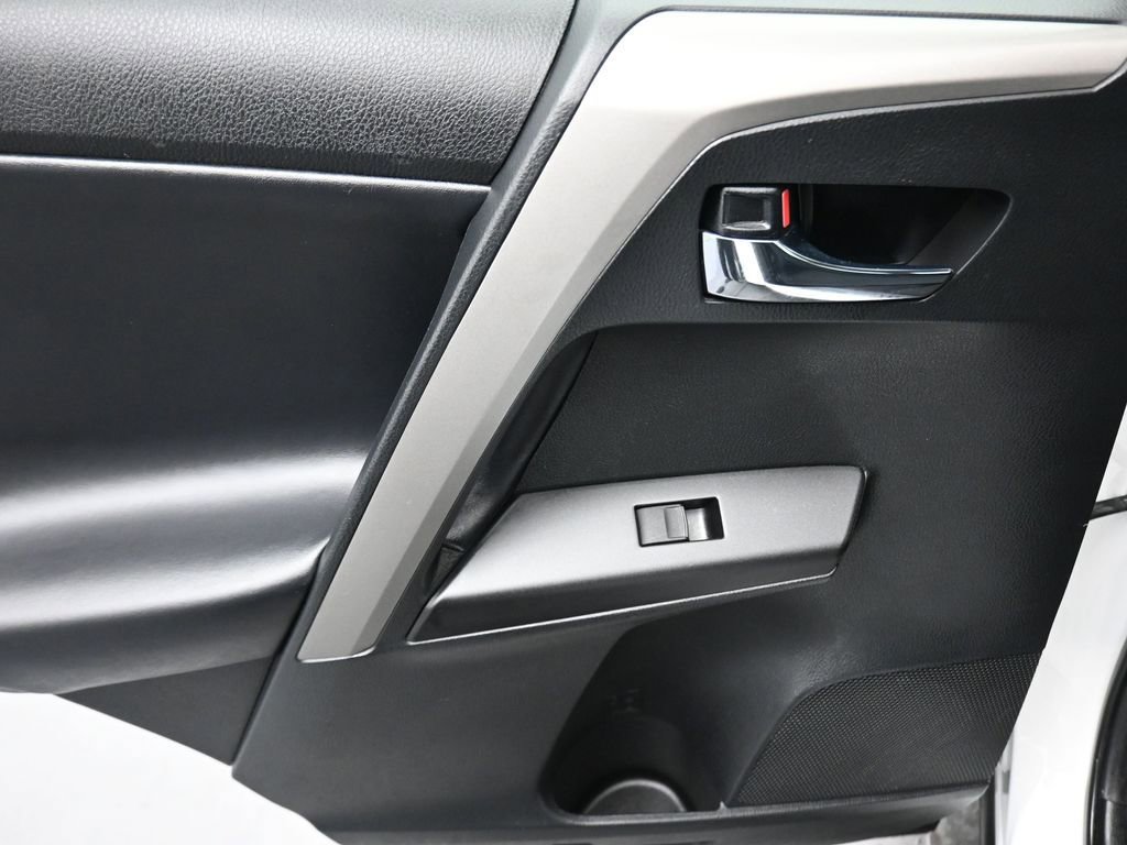 Used 2018 Toyota RAV4 XLE w/ Plus Extra Value Package image 29