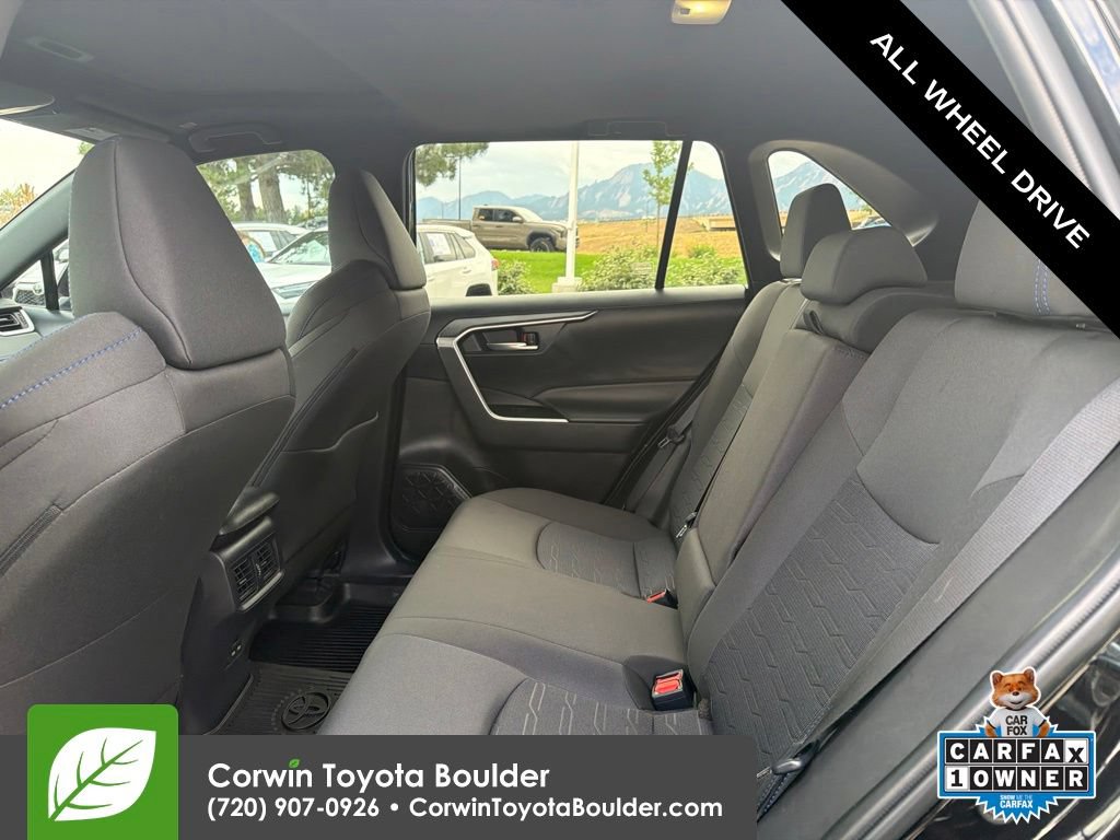 Used 2024 Toyota RAV4 SE w/ Convenience Package AWD/4WD image 20