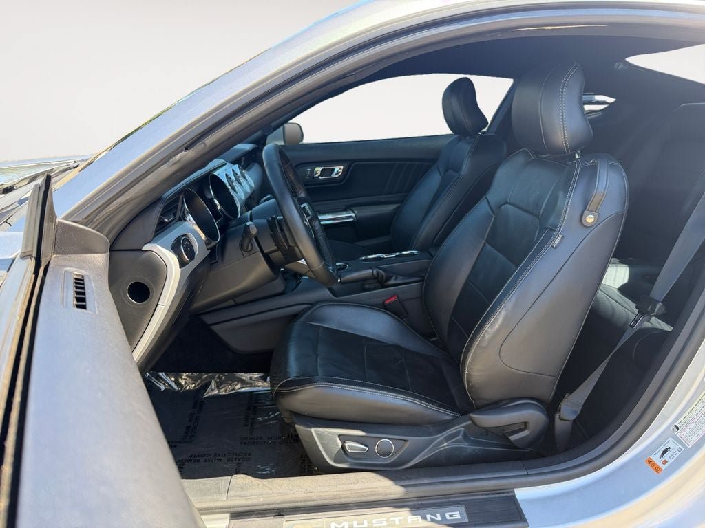 Used 2017 Ford Mustang GT Premium w/ Equipment Group 401A RWD image 6