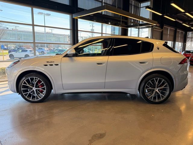 Used 2023 Maserati Grecale Modena AWD/4WD image 3